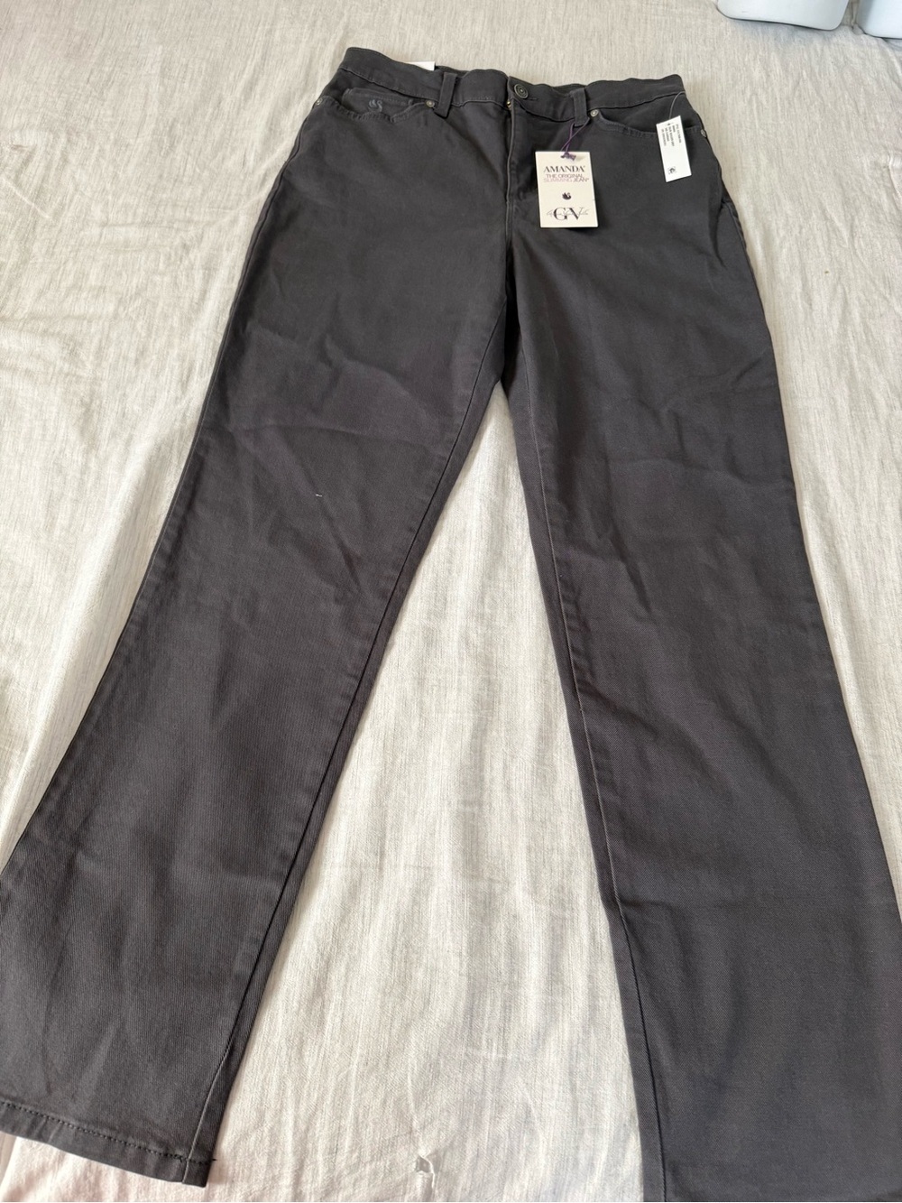 Gloria Vanderbilt Straight Leg Jeans in grey